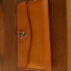 Womens Buxton Top Grain Cowhide Wallet
